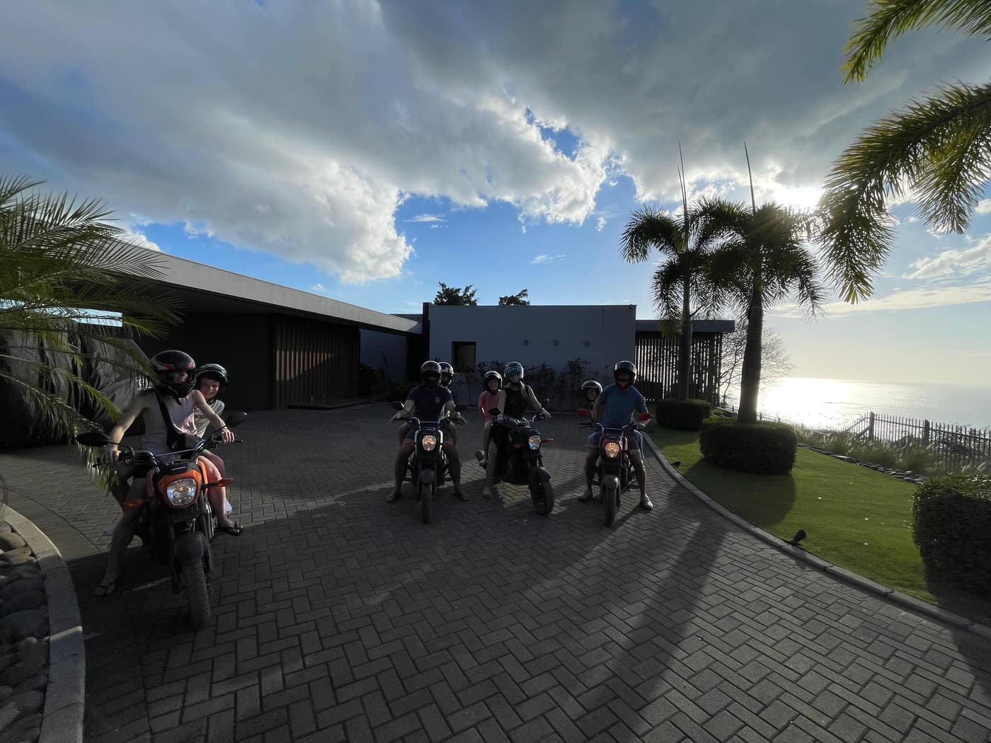 Ohana riders in Tamarindo, photo 4